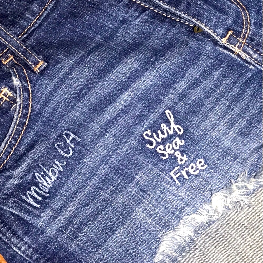RARE Hollister Shorts SIZE 3 juniors Embroidered Dark Wash Denim Blue - Picture 3 of 11